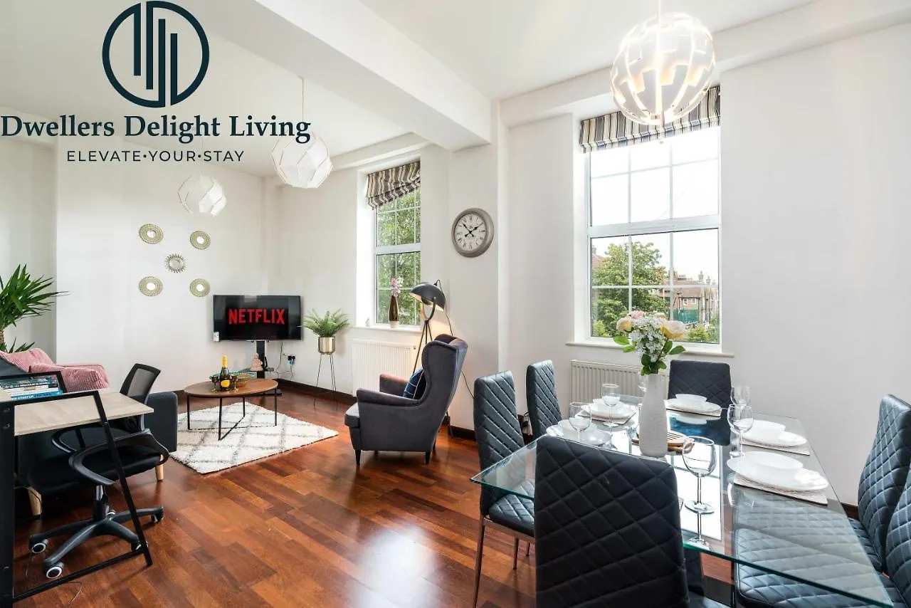 Dwellers Delight: Dagenham 2-Bed with WiFi & Parking Apartment United Kingdom