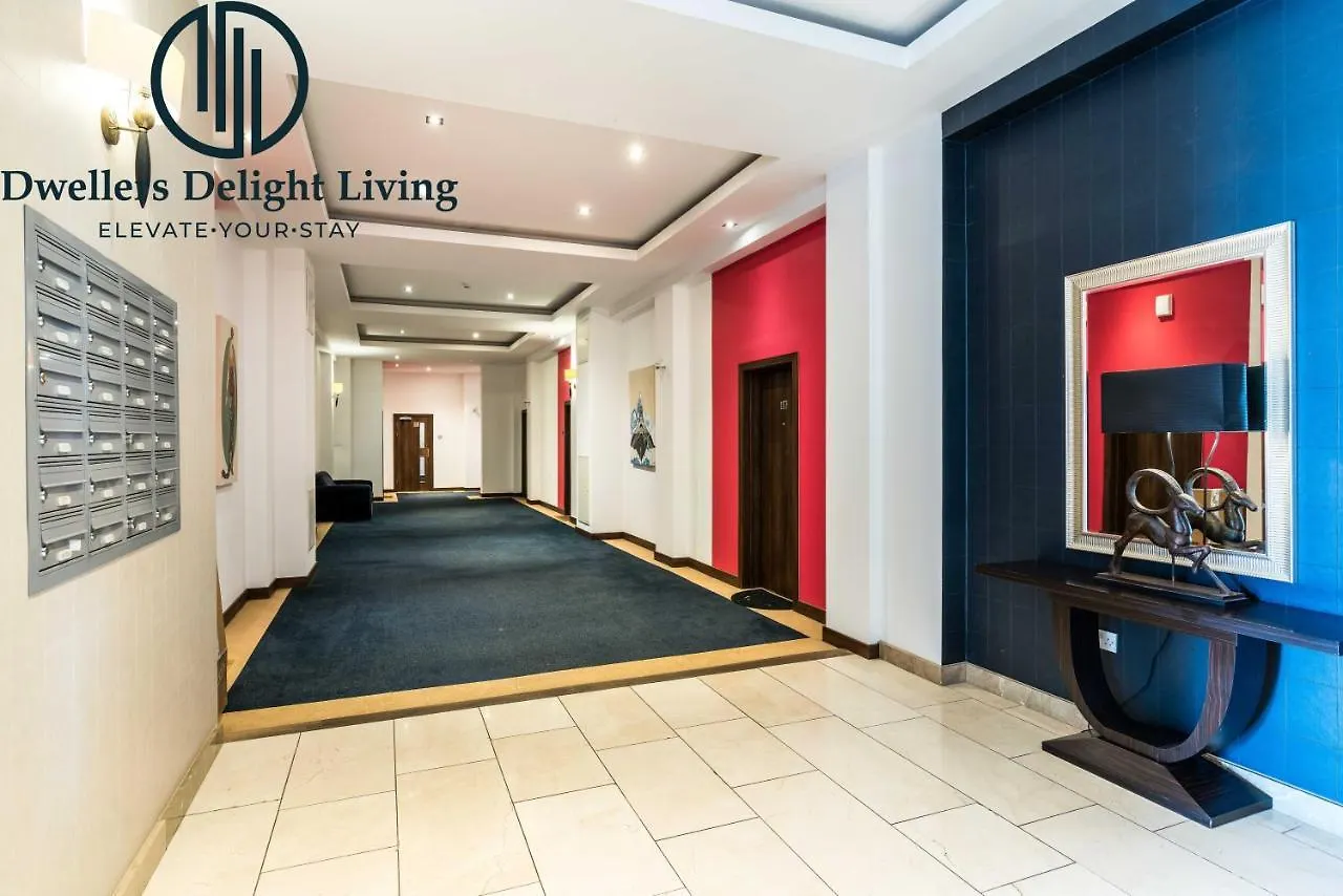 Dwellers Delight: Dagenham 2-Bed with WiFi & Parking Apartment